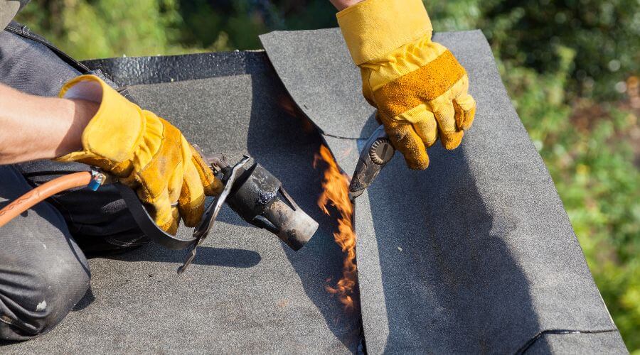 Expert Emergency Roof Repairs services in Bath, IN